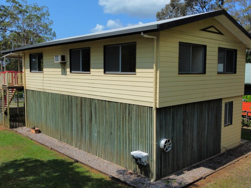 10 Double Bay Street, Macleay Island QLD 4184