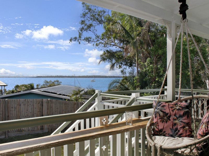 18 Kim Crescent, Macleay Island QLD 4184