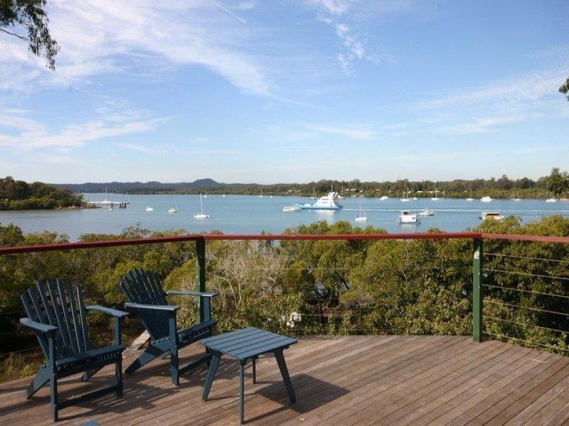 6 Cowes Street, Macleay Island QLD 4184