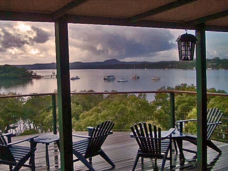 6 Cowes Street, Macleay Island QLD 4184