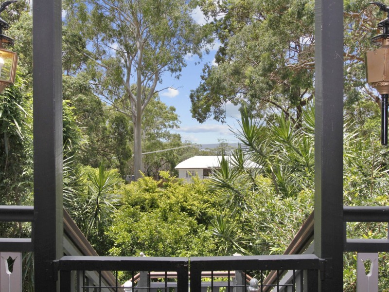 5-9 Weeroona Ave, Macleay Island QLD 4184