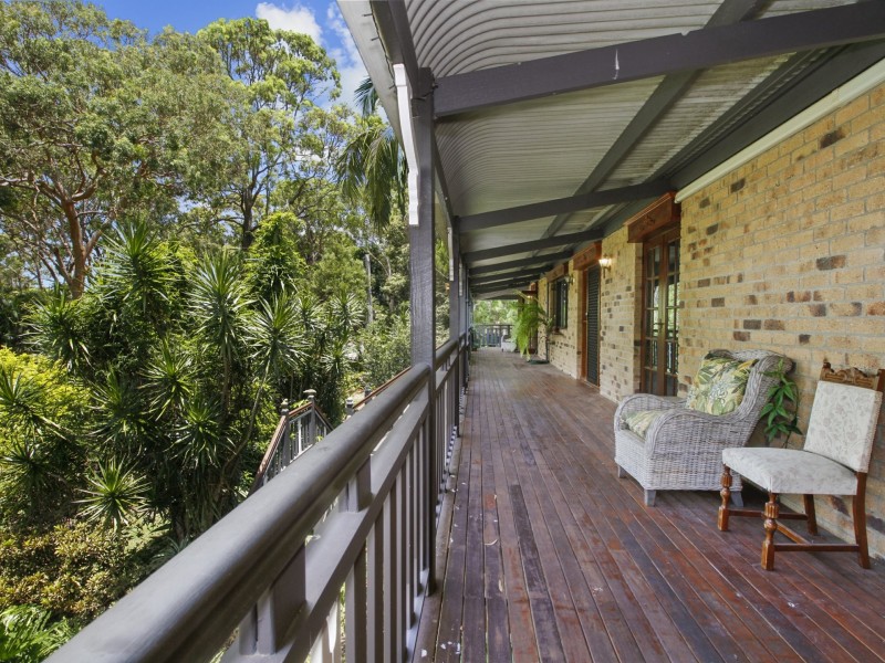 5-9 Weeroona Ave, Macleay Island QLD 4184