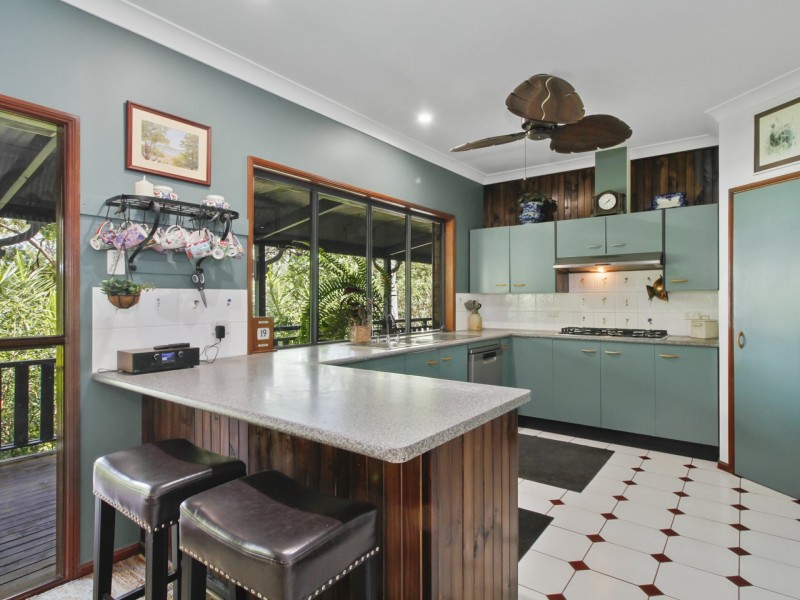 5-9 Weeroona Ave, Macleay Island QLD 4184