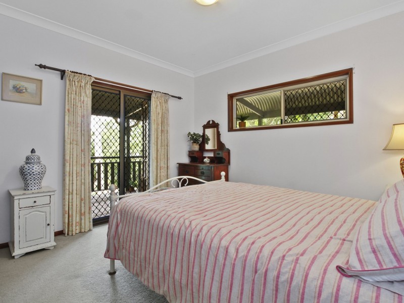 5-9 Weeroona Ave, Macleay Island QLD 4184