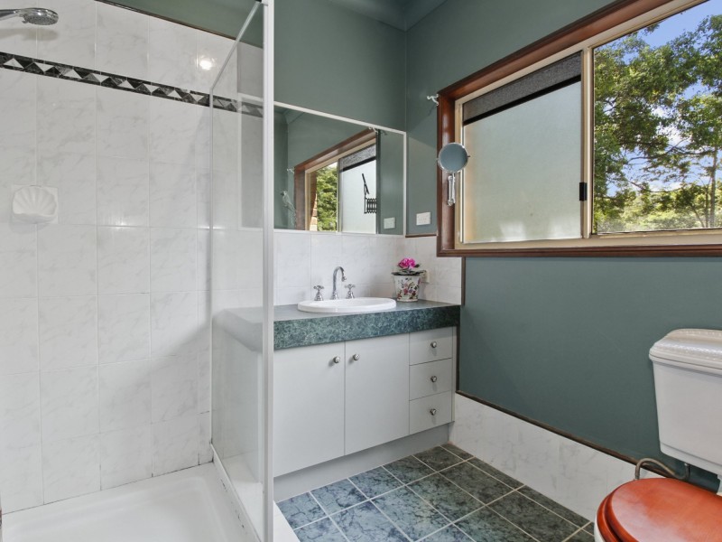 5-9 Weeroona Ave, Macleay Island QLD 4184