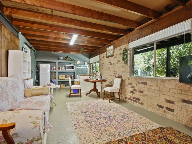 5-9 Weeroona Ave, Macleay Island QLD 4184