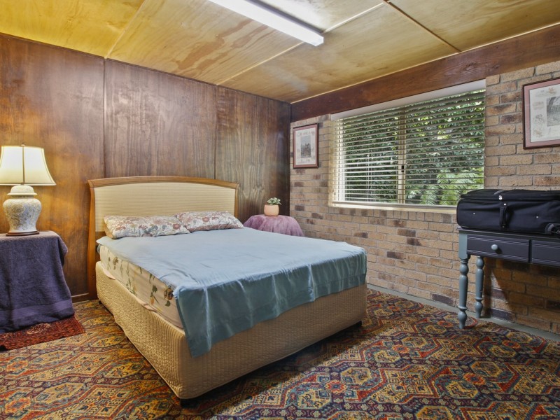 5-9 Weeroona Ave, Macleay Island QLD 4184