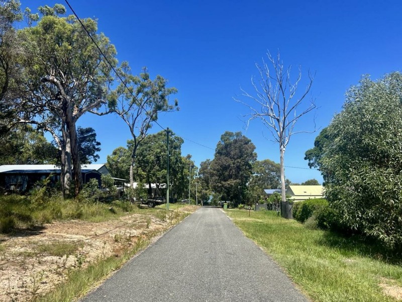 26 Warama Street, Macleay Island QLD 4184