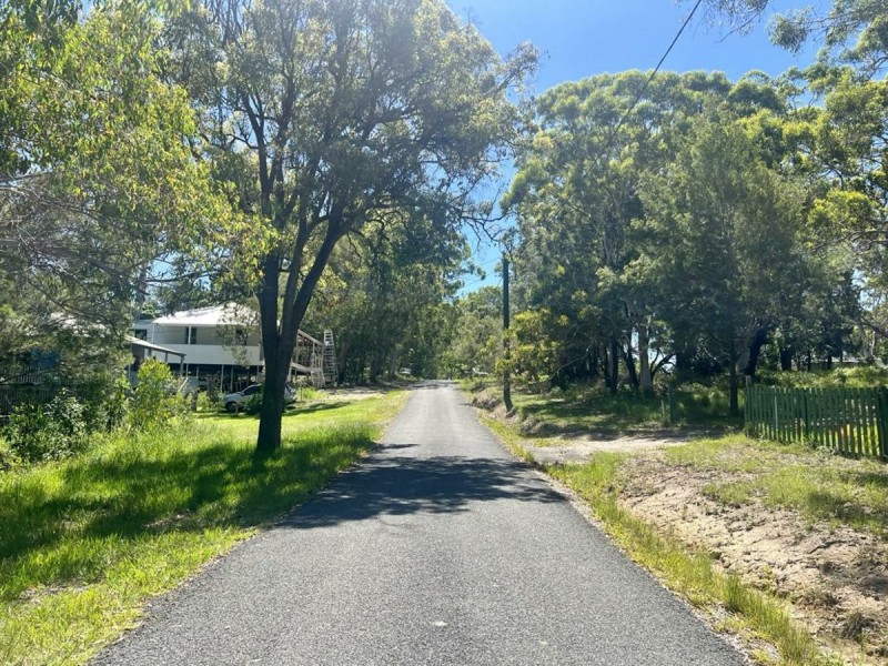 26 Warama Street, Macleay Island QLD 4184