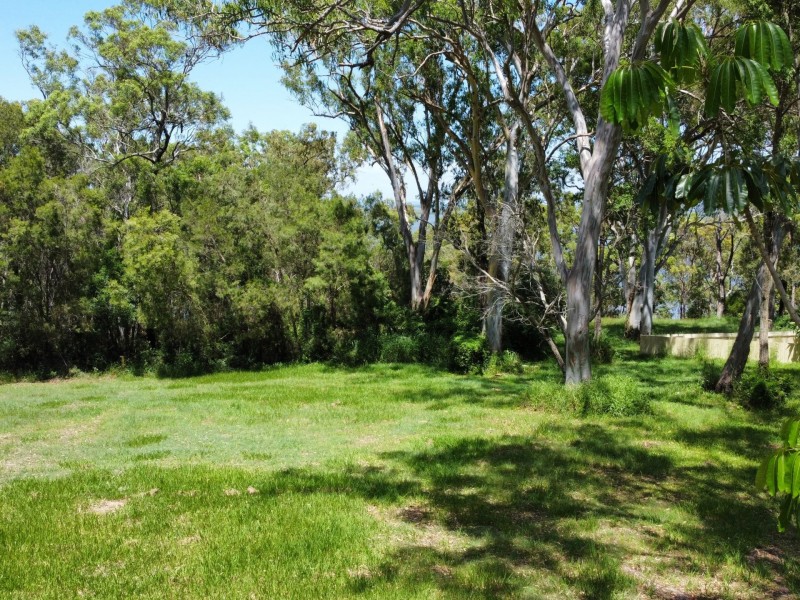6 Cliff Terrace, Macleay Island QLD 4184