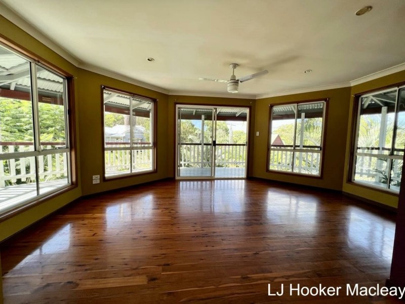 26 – 28 Barramundi Street, Macleay Island QLD 4184