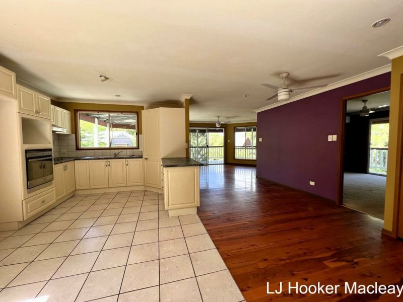 26 – 28 Barramundi Street, Macleay Island QLD 4184