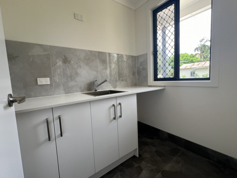 6 Heath Street, Macleay Island QLD 4184