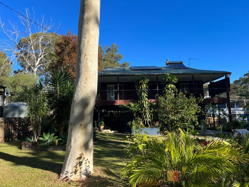 6 Kooberry Street, Macleay Island QLD 4184
