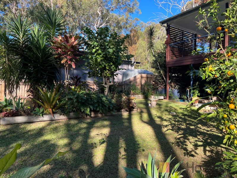6 Kooberry Street, Macleay Island QLD 4184