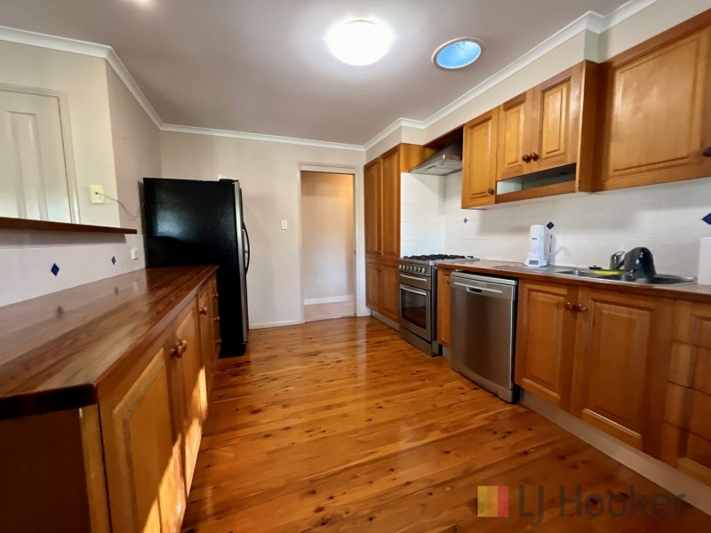 6 Kooberry Street, Macleay Island QLD 4184
