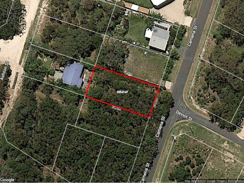 33 Camena Street, Macleay Island QLD 4184