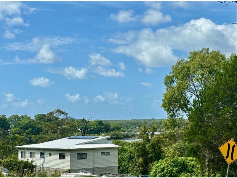 33 Camena Street, Macleay Island QLD 4184