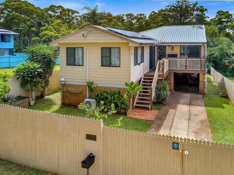 130-132 LUCAS dr, Lamb Island QLD 4184
