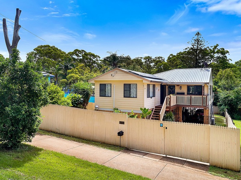 130-132 LUCAS dr, Lamb Island QLD 4184