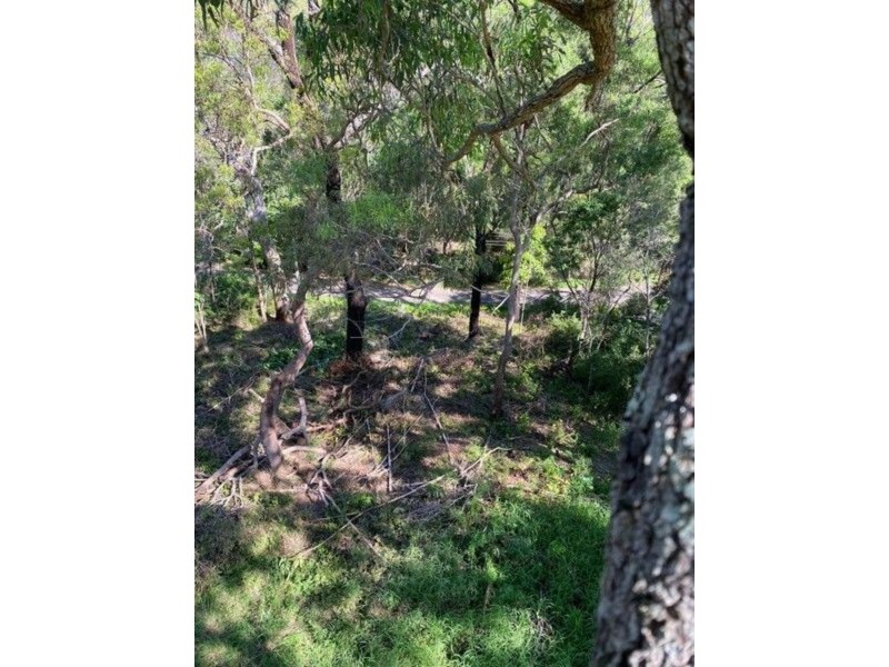 18 Boat Harbour Avenue, Macleay Island QLD 4184