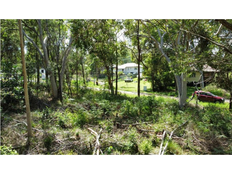 9 Rhodes Street, Macleay Island QLD 4184