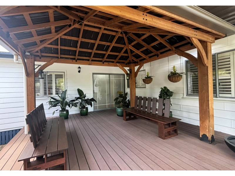 10 Ibis Street, Macleay Island QLD 4184