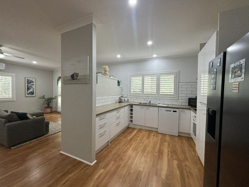 10 Ibis Street, Macleay Island QLD 4184