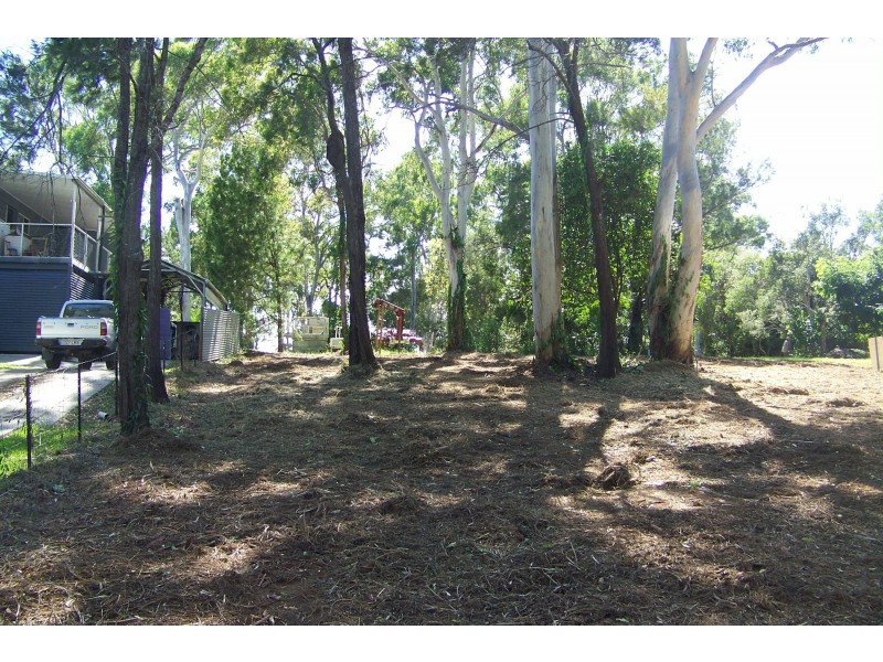 1 NIEL ST, Lamb Island QLD 4184