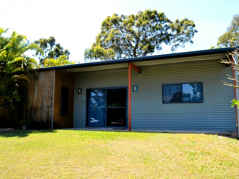 178 Kate St, Macleay Island QLD 4184