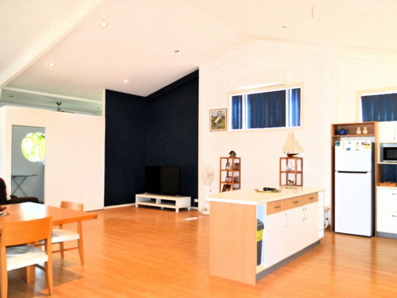 178 Kate St, Macleay Island QLD 4184