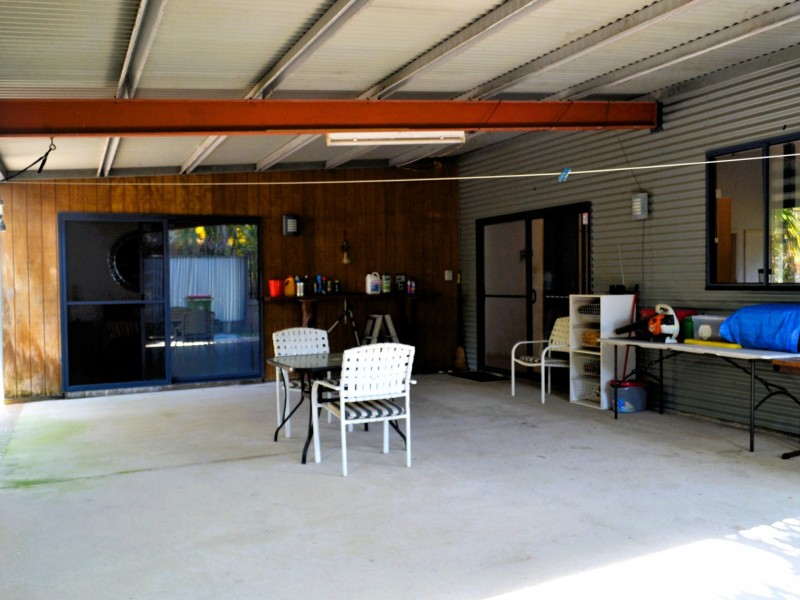 178 Kate St, Macleay Island QLD 4184