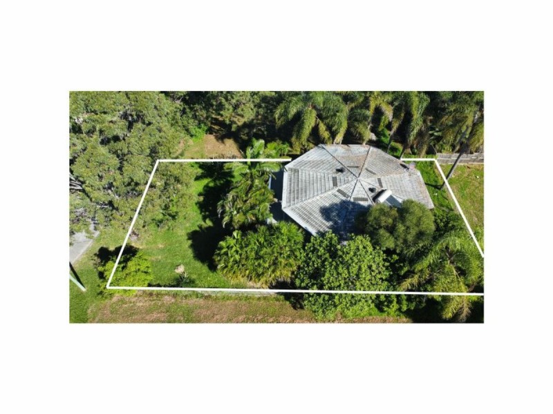 11 Mawarra Street, Macleay Island QLD 4184