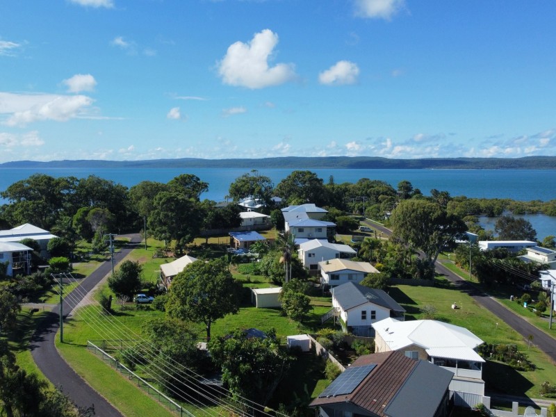 11 Mawarra Street, Macleay Island QLD 4184