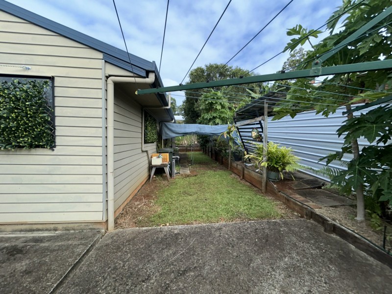 8 Granadilla Street, Macleay Island QLD 4184