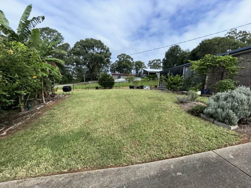 8 Granadilla Street, Macleay Island QLD 4184