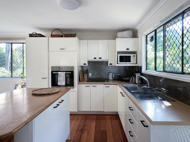 9 – 11 Aruma Street, Macleay Island QLD 4184
