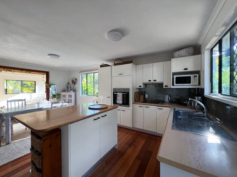 9 – 11 Aruma Street, Macleay Island QLD 4184