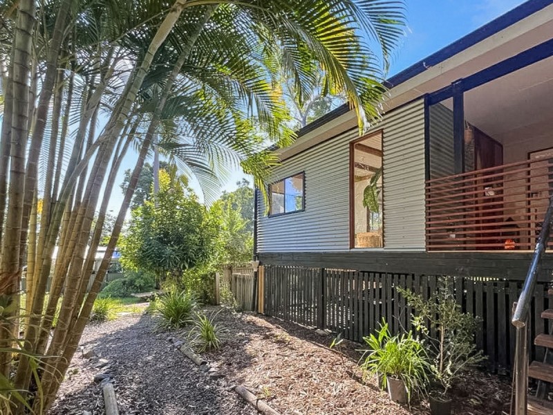 9 – 11 Aruma Street, Macleay Island QLD 4184