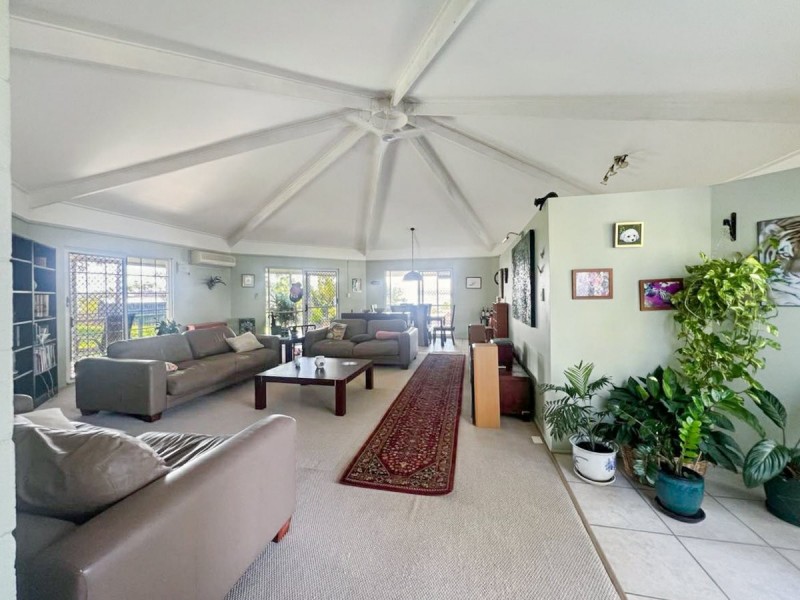 76 Beelong Street, Macleay Island QLD 4184