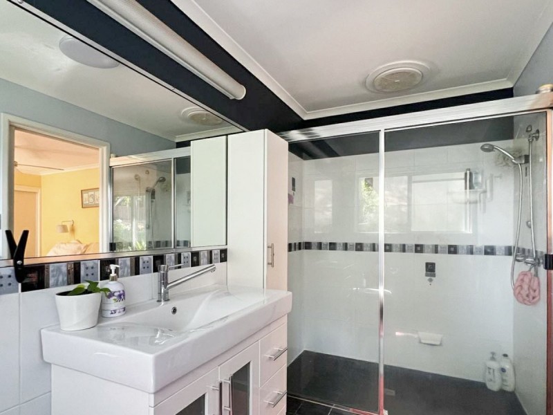 76 Beelong Street, Macleay Island QLD 4184