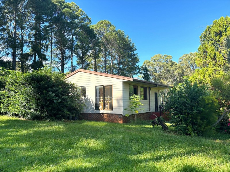 12 Jordan Street, Macleay Island QLD 4184