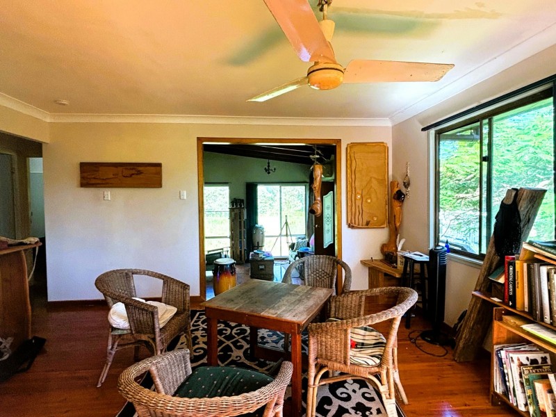 12 Jordan Street, Macleay Island QLD 4184