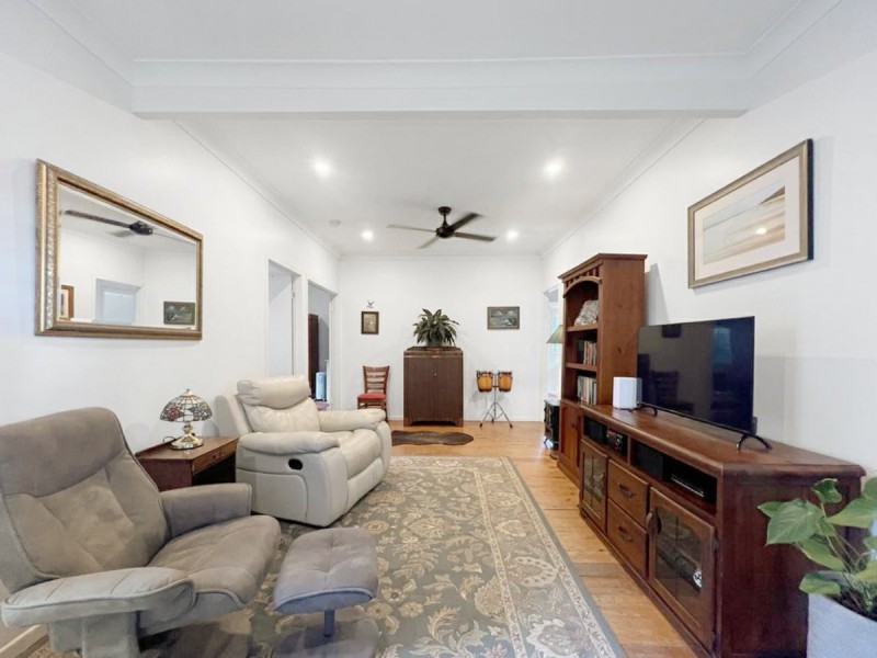 22 Tingara Street, Macleay Island QLD 4184
