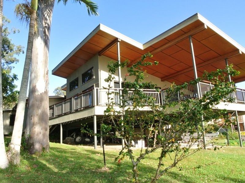 85 Coondooroopa Drive, Macleay Island QLD 4184