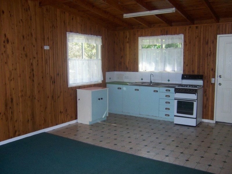 7 Noondoo Street, Macleay Island QLD 4184