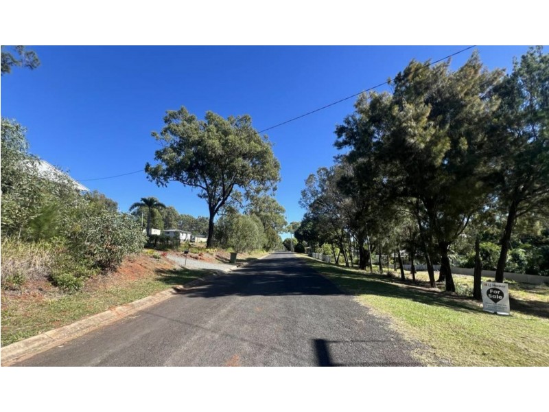 1 Rhodes Street, Macleay Island QLD 4184