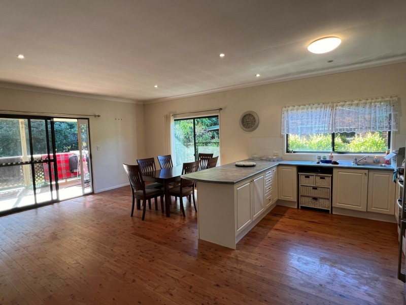 3 Eastbourne Tce, Macleay Island QLD 4184