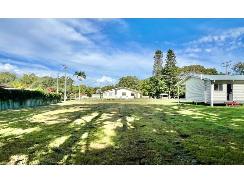 19 Jan Street, Macleay Island QLD 4184