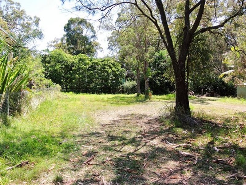 37 Cooee Crescent, Macleay Island QLD 4184